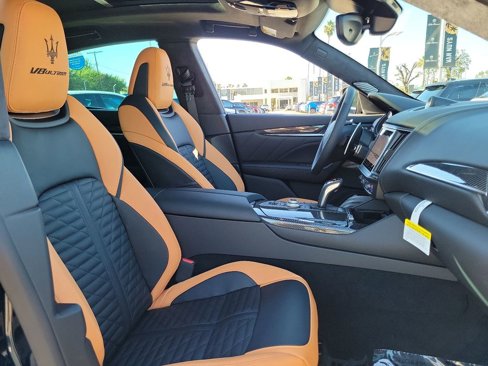 New 2024 Maserati Levante Trofeo image 17