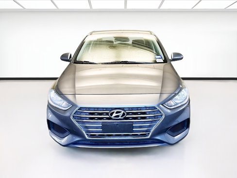 Used 2019 Hyundai Accent SE image 2