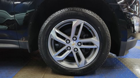 Used 2016 Chevrolet Equinox LTZ w/ Enhanced Convenience Package image 55