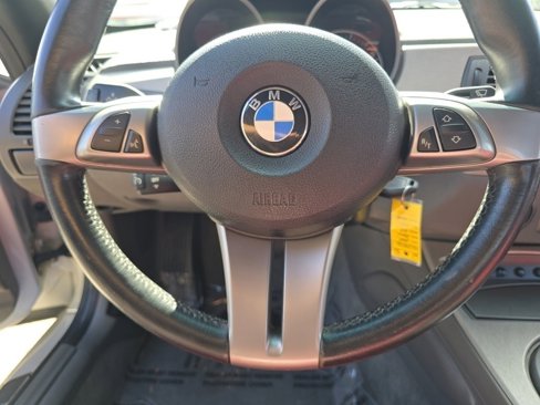 Used 2004 BMW Z4 2.5i image 31