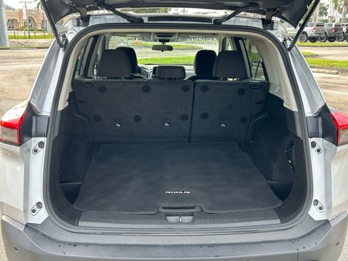 Used 2023 Nissan Rogue SV image 22