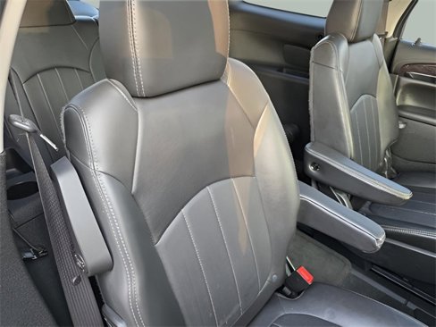 Used 2017 Buick Enclave Leather image 39