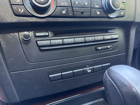 Used 2011 BMW 335i xDrive Sedan image 32