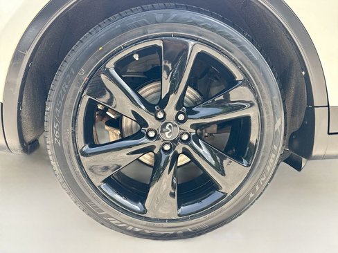Used 2017 INFINITI QX70 AWD w/ Premium Package image 33