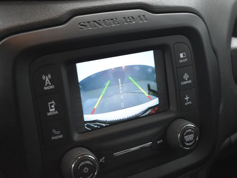 Used 2017 Jeep Renegade Limited image 31