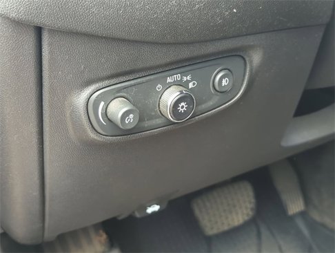 Certified 2024 Chevrolet Equinox Premier image 35