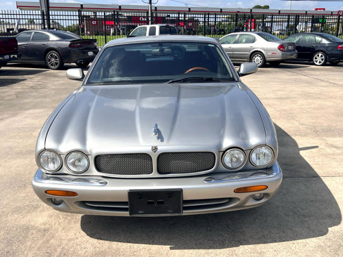 Used 1999 Jaguar XJ8 image 11