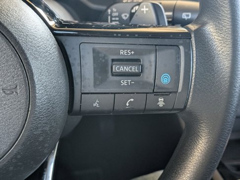 Used 2021 Nissan Rogue SV image 25