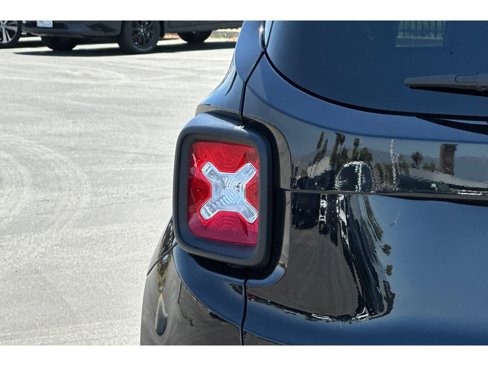 Used 2022 Jeep Renegade Latitude image 45