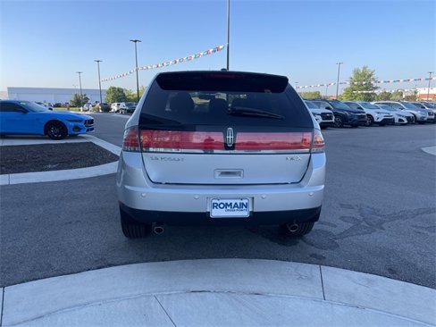 Used 2010 Lincoln MKX 2WD image 4
