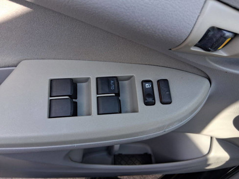 Used 2009 Toyota Corolla LE image 25