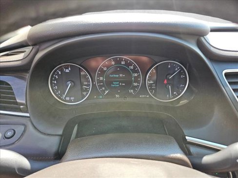 Used 2017 Buick LaCrosse Preferred image 19