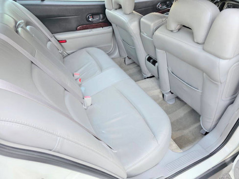 Used 2005 Buick Le Sabre Limited image 32