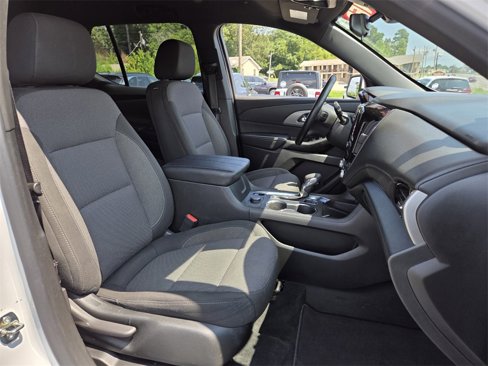 Used 2023 Chevrolet Traverse LT image 19