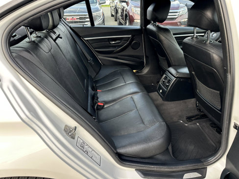 Used 2016 BMW 328i Sedan image 11
