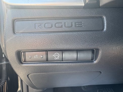 Used 2024 Nissan Rogue S image 23