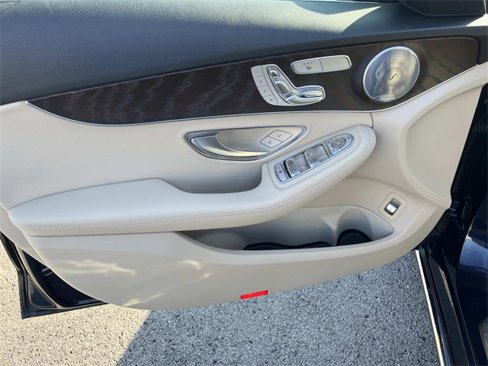 Used 2020 Mercedes-Benz C 300 Sedan image 25