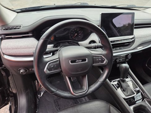 Used 2022 Jeep Compass Latitude w/ Sun and Sound Group image 13