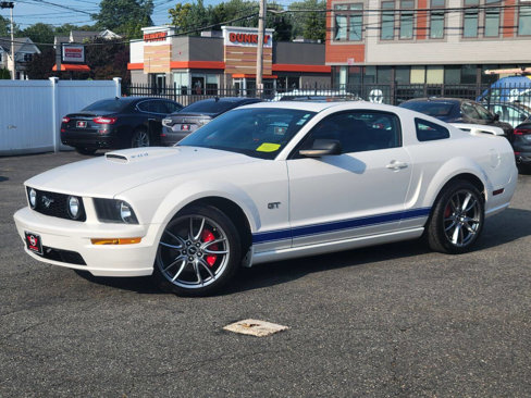 Used 2008 Ford Mustang GT image 2