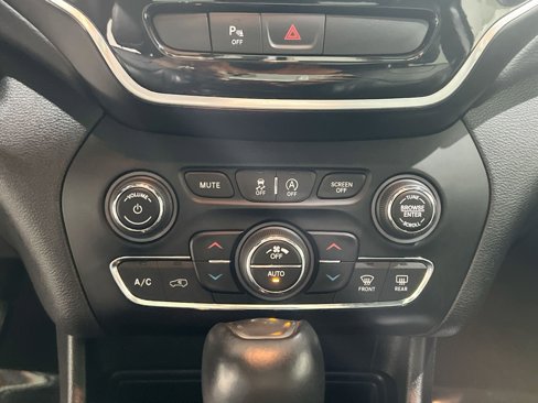 Used 2020 Jeep Cherokee High Altitude image 20