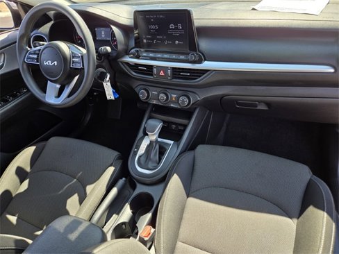 Used 2023 Kia Forte LXS image 17