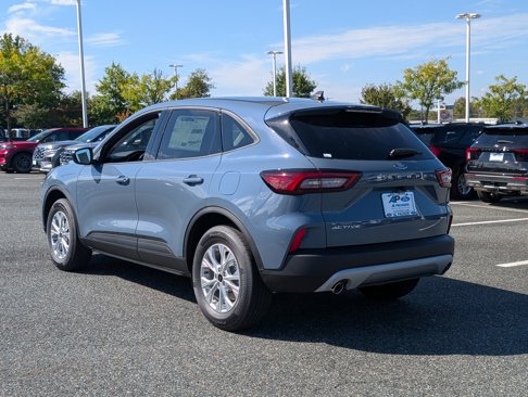 New 2025 Ford Escape Active image 3