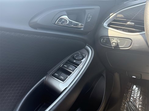 Used 2024 Chevrolet Malibu LT image 16
