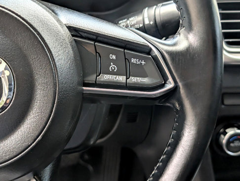 Used 2017 MAZDA MAZDA3 Touring image 22