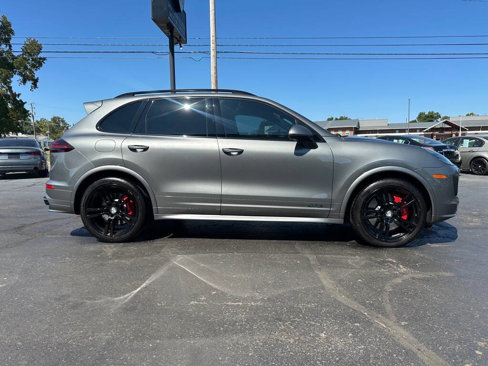 Used 2016 Porsche Cayenne GTS image 5