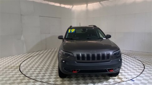 Used 2019 Jeep Cherokee Trailhawk w/ Cold Weather Group image 3