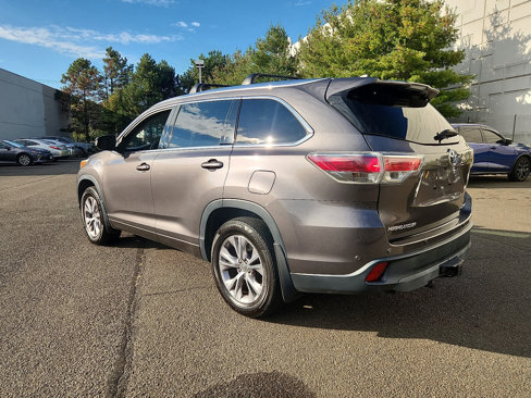 Used 2015 Toyota Highlander XLE image 7