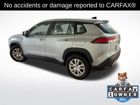 Used 2022 Toyota Corolla Cross L image 3