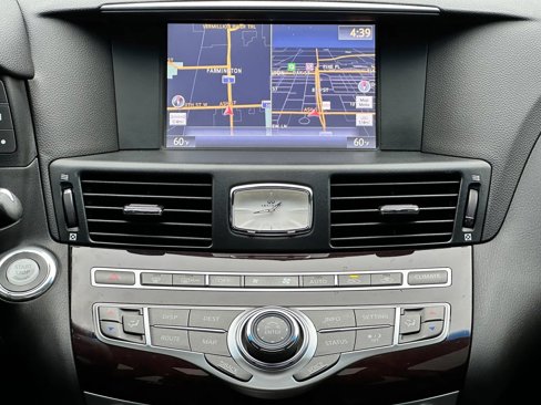 Used 2011 INFINITI M56 x image 15