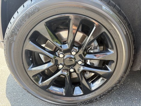 Used 2021 Jeep Grand Cherokee Laredo X image 11