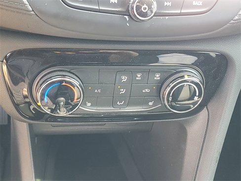 Used 2023 Buick Encore GX Preferred w/ Cold Weather Comfort Package image 18