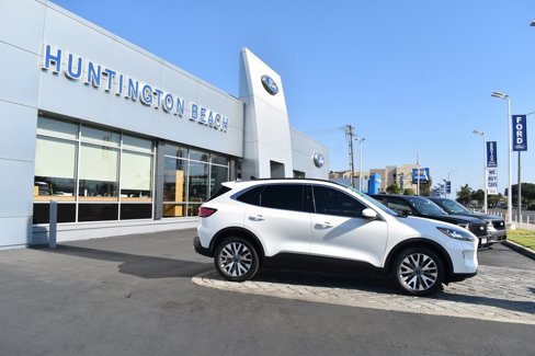 Used 2022 Ford Escape Titanium image 3