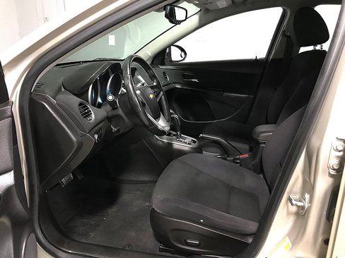 Used 2014 Chevrolet Cruze LT image 10