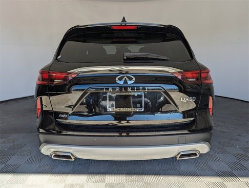 New 2025 INFINITI QX50 Luxe image 9
