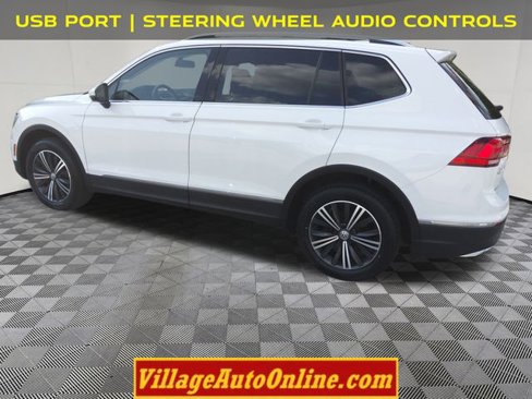 Used 2018 Volkswagen Tiguan SEL image 2