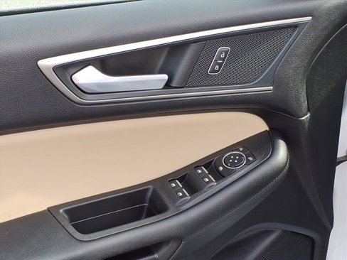 Used 2022 Ford Edge SEL w/ Convenience Package image 12