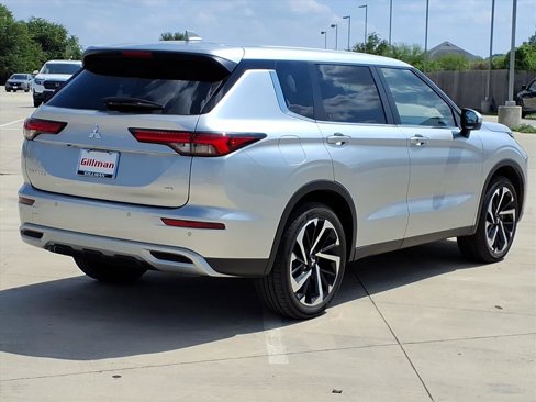 Used 2022 Mitsubishi Outlander SE image 9