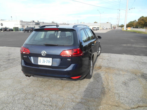 Used 2016 Volkswagen Golf S image 14