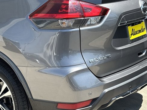 Used 2020 Nissan Rogue SV w/ Premium Package image 6