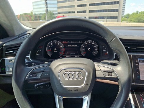 Used 2020 Audi Q8 Prestige image 23