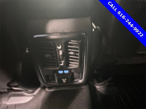 Used 2021 Jeep Grand Cherokee Limited image 17