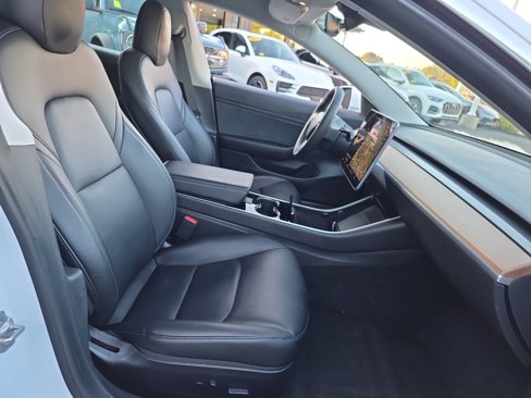 Used 2020 Tesla Model 3 Standard Range Plus image 33