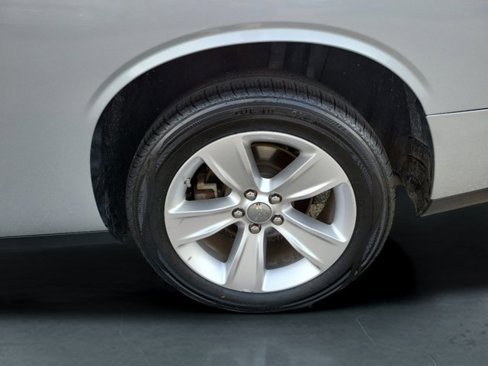 Used 2023 Dodge Challenger SXT image 9