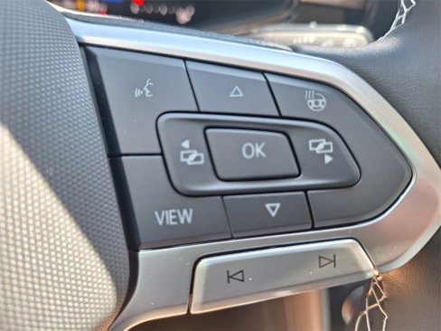 New 2025 Volkswagen Taos S image 13