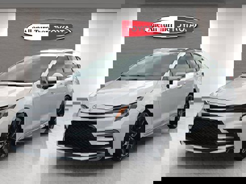 Used 2024 Toyota Corolla SE image 1