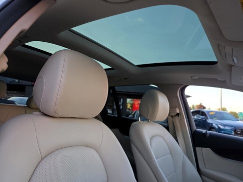 Used 2019 Mercedes-Benz GLC 300 4MATIC w/ Premium Package image 43
